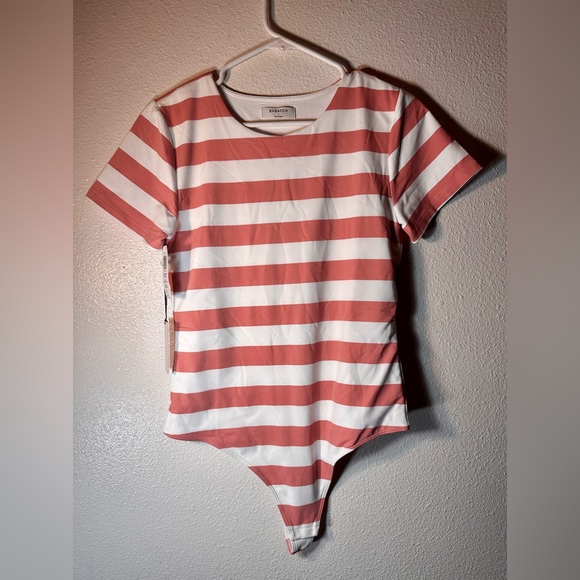 Babaton Tops - Aritzia Babaton Contour Muscle Bodysuit White Coral
Strips L
